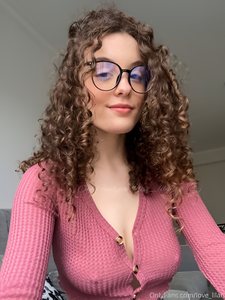 Эвелина привлекальеная девушка из Щекино цена от 10000 руб