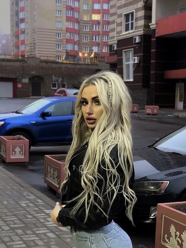 🎥 Алиса привлекательная девушка из Щекино цена от 6000 руб